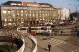 27 zdjęć Wrocławia z lat 90. minionego wieku. Wygląda jak inne miasto! [GALERIA]