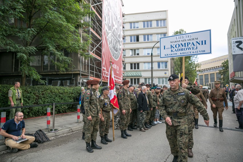 Kraków. Wymarsz Kadrówki, nowe odznaczenie państwowe i...