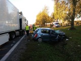 Zagórze. Wypadek na DK 8. Samochód osobowy zderzył się z ciężarówką. Dwie osoby ranne [ZDJĘCIA]