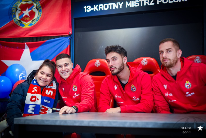 Wisła Kraków. Piłkarze „Białej Gwiazdy” spotkali się z kibicami
