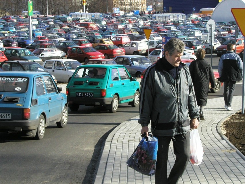 Otwarcie Tesco w Bielsku-Białej miało miejsce 9 marca 2002...