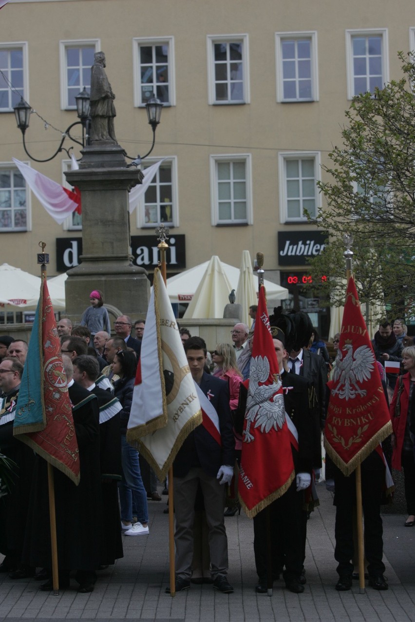 Mieszkańcy świętowali na rynku 3 Maja