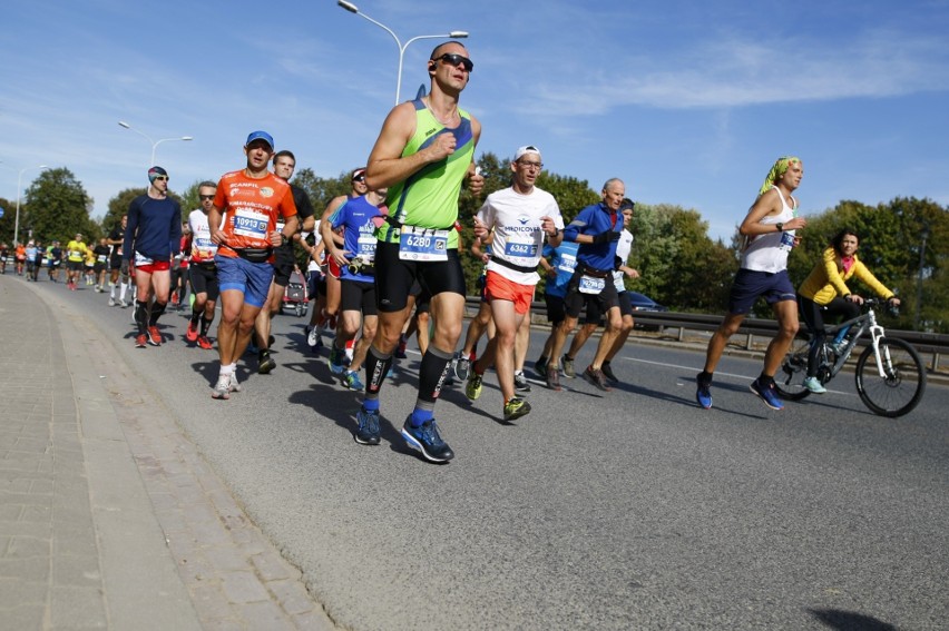 Uczestnicy Maratonu Warszawskiego 2018. Więcej zdjęć...