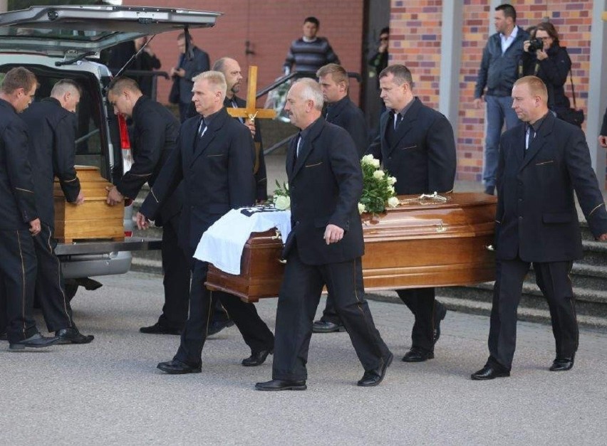 Pogrzeb chojniczan, którzy zginęli w wypadku pod Słupskiem