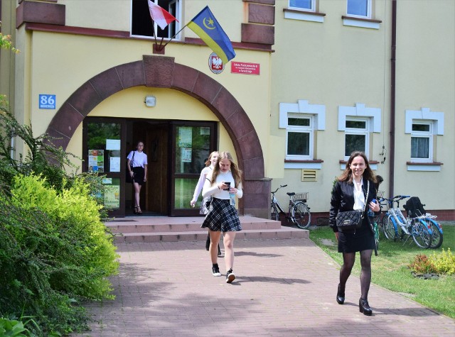 Do egzaminu ósmoklasisty podeszło 19 uczniów Szkoły Podstawowej numer 6 w Tarnobrzegu.