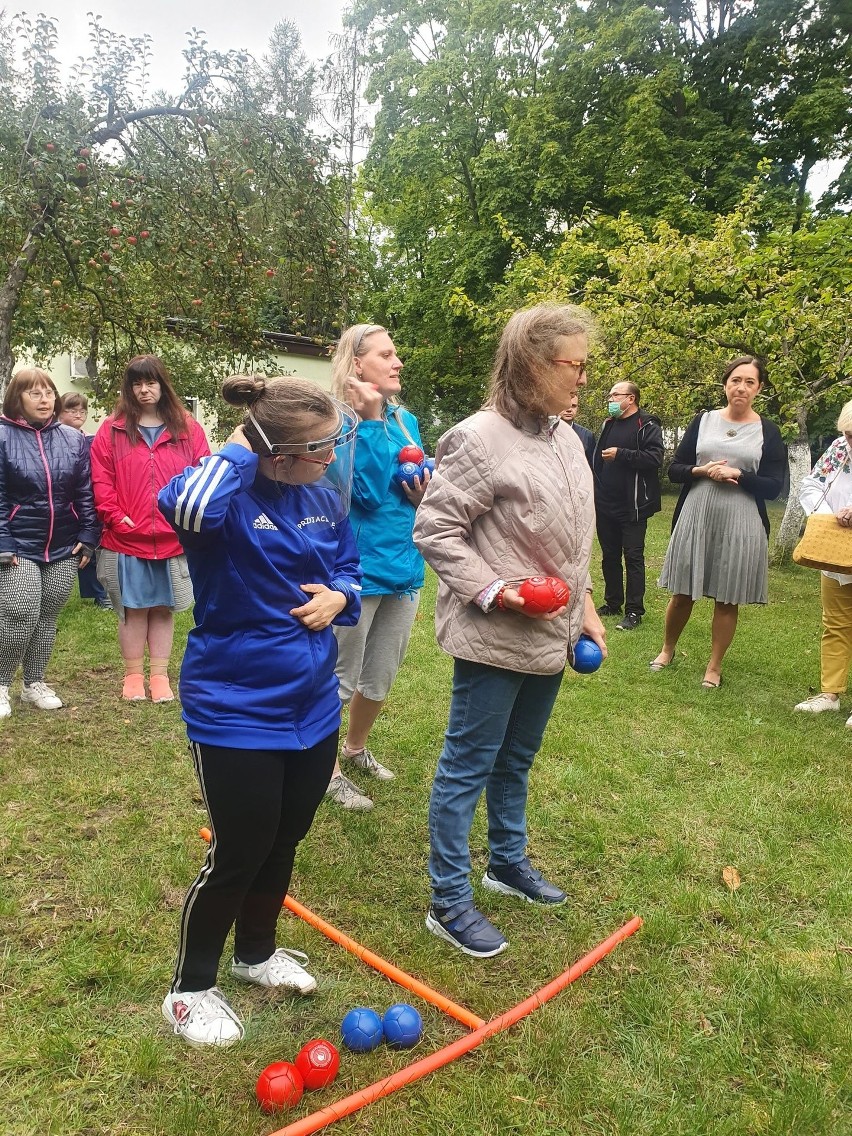 Ciekawa akcja "Bądź aktywny" odbyła się na terenie Warsztatów Terapii Zajęciowej w Kielcach [ZDJĘCIA]