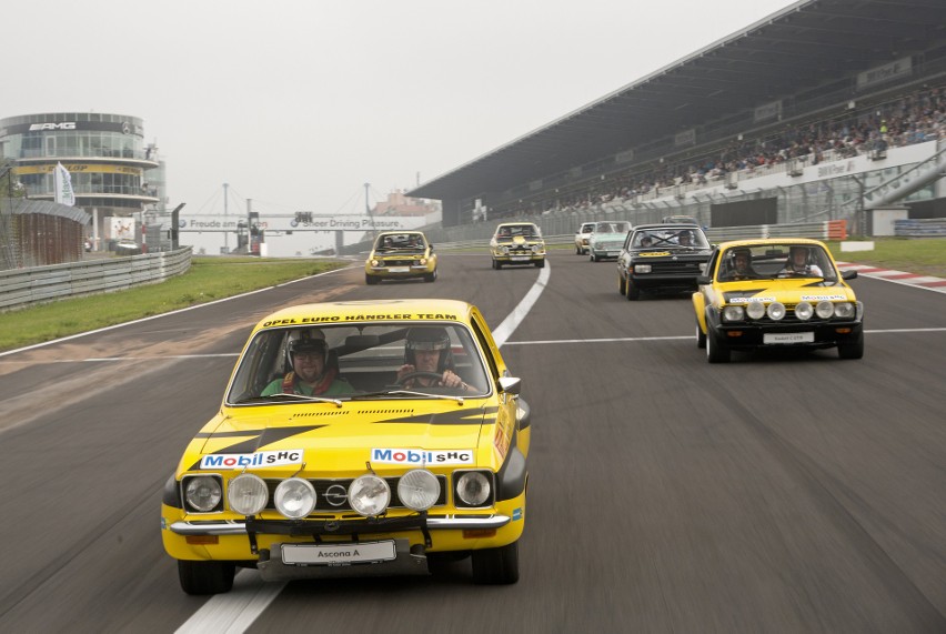 Grand Prix oldtimerów AvD na legendarnym torze Nürburgring...