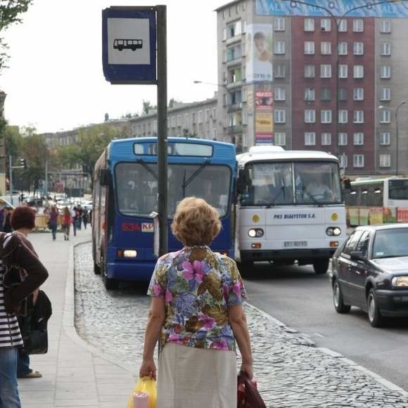 Zostaną uruchomione linie specjalne na 1 i 2 listopada.