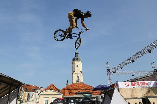 Extreme Festiwal Białystok 2017. Białostoczanie podziwiali rowerowe akrobacje [FOTO]