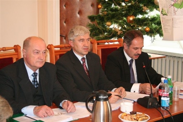 Jestem człowiekiem spełnionym &#8211; mówi o sobie Eugeniusz Gałązka, wiceprzewodniczący Rady Miasta (pierwszy z lewej)