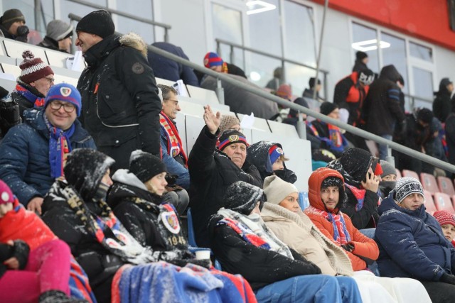 02.12.2023 r. Kibice na przerwanym meczu Piast Gliwice - Puszcza Niepołomice.