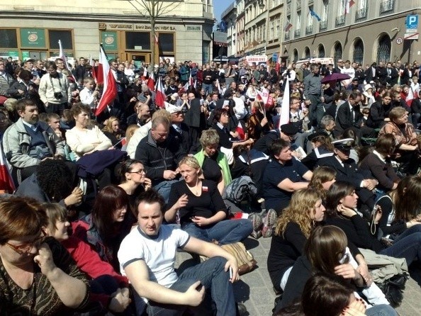 Tłumy na krakowskim rynku.