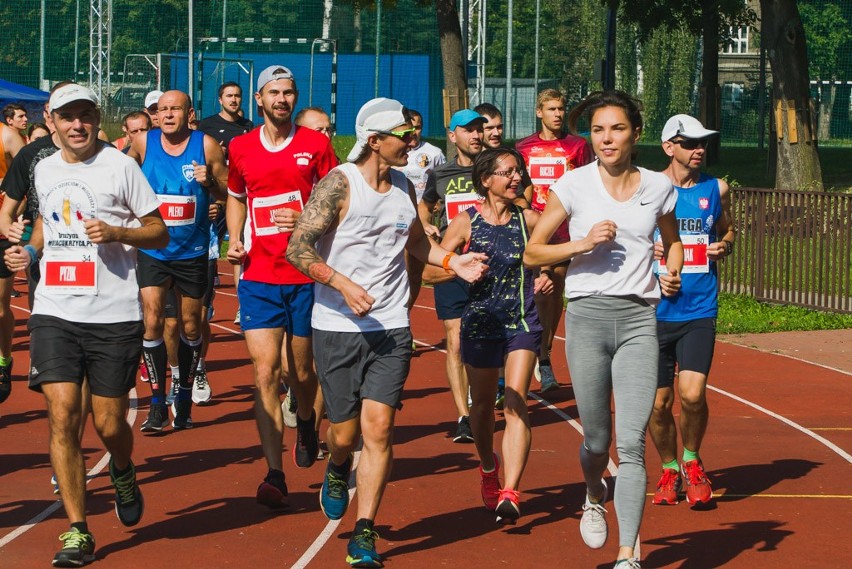 1Mila. Udany debiut imprezy w Krakowie! Biegacze i organizatorzy spisali się na medal ZDJĘCIA