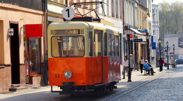 W zabytkowym tramwaju przy ul. Długiej 43  w każdą letnią sobotę będą warsztaty, nawiązujące do przemysłowej historii Bydgoszczy