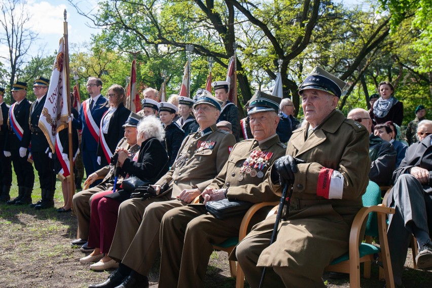 Osłonięcie obelisku upamiętniającego 100-lecie Związku...