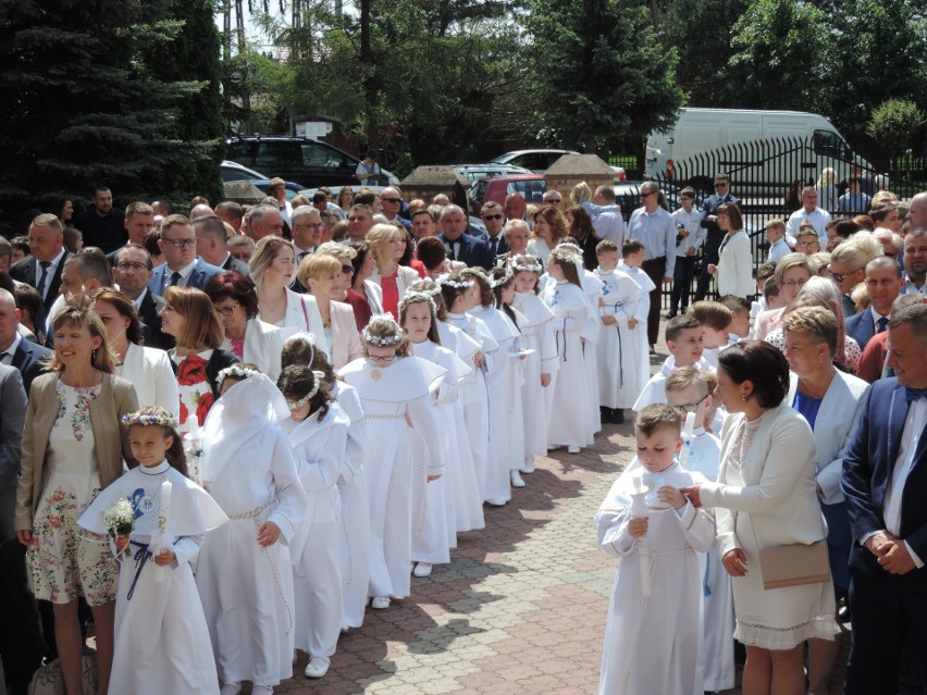 Małkinia Górna. Pierwsza Komunia Św. w kościele pw....