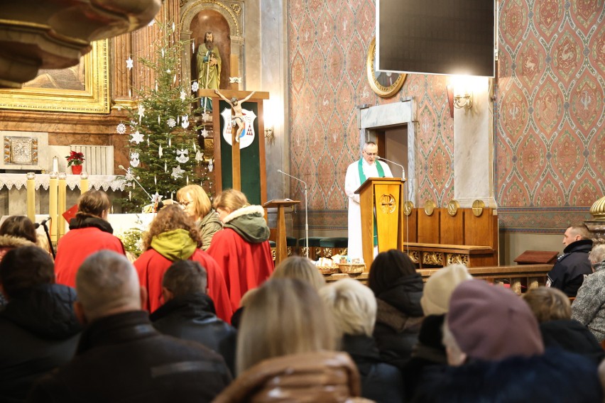 Piękny Diecezjalny Dzień Babci i Dziadka odbył się w parafii świętego Wojciecha w Kielcach. Mszę świętą odprawił biskup Marian Florczyk