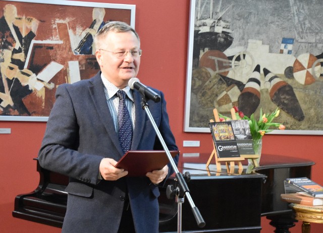 Prof. dr hab. Wiesław Sieradzan pracuje w Instytucie Historii i Archiwistyki UMK. Od lat blisko współpracuje z grudziądzkim muzeum.  W czwartek odebrał nagrodę za promowanie historii Grudziądza