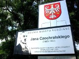 Profesor Czochralski wita w Kcyni kierowców