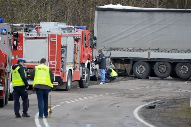 Śmiertelny wypadek w Koźlikach na dk 19