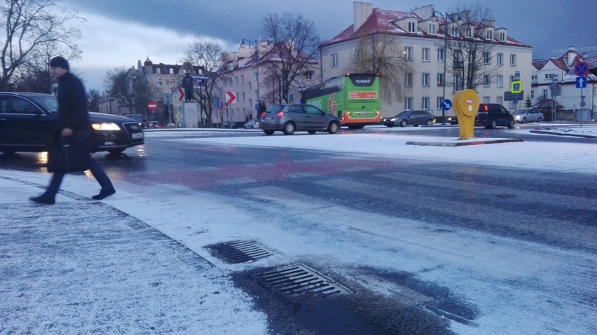 Tak toruńskie arterie wyglądały w poniedziałek około godz....