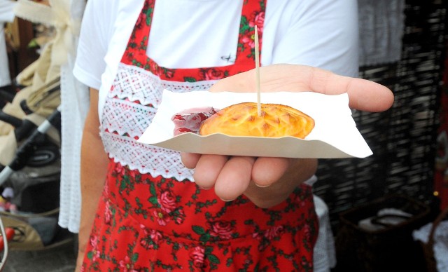 Oscypek to przysmak powstający z owczego mleka tylko w naszych górach