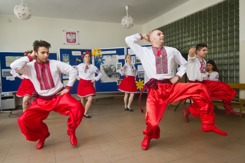 Młodzież z Ukrainy wystąpiła dla bydgoskich gimnazjalistów 