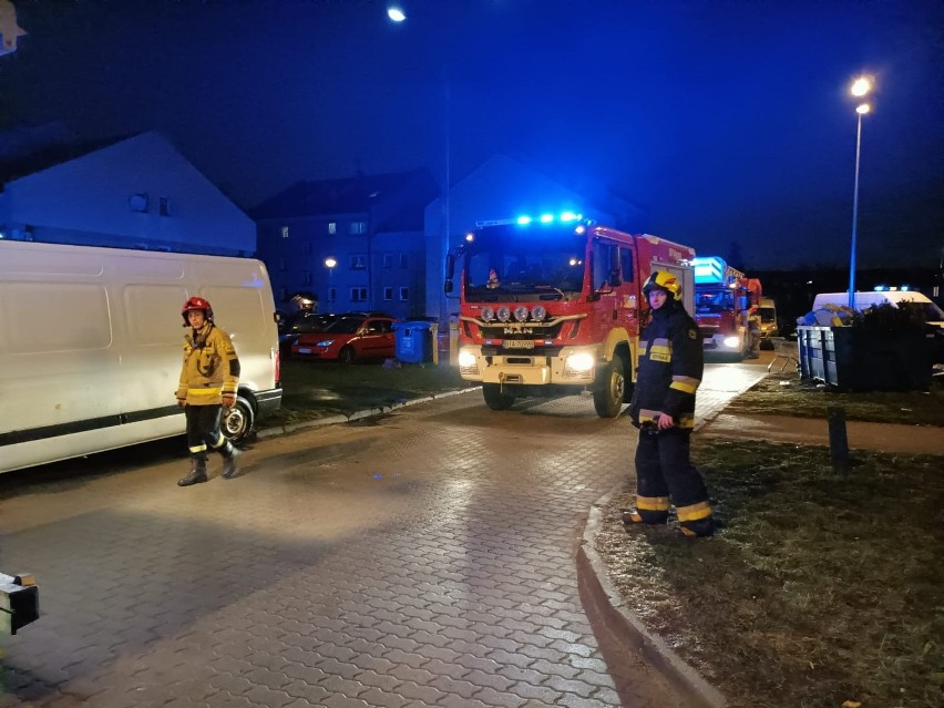 Białystok. Seria pożarów na osiedlu Starosielce. Paliło się w budynkach mieszkalnych na Klepackiej i Barszczańskiej [ZDJĘCIA]