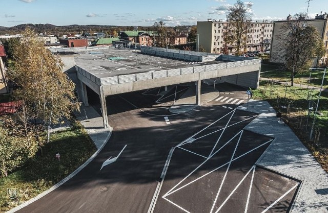 16 listopada 2023 roku otwarty zostanie przebudowany dworzec autobusowy w Wadowicach razem z dwupoziomowym parkingiem