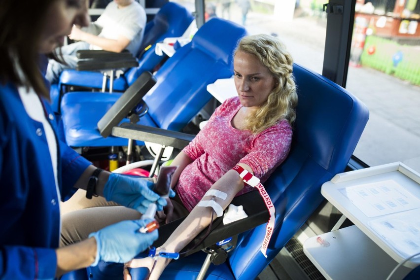 Oddawanie krwi to nie tylko satysfakcja z pomagania innym,...