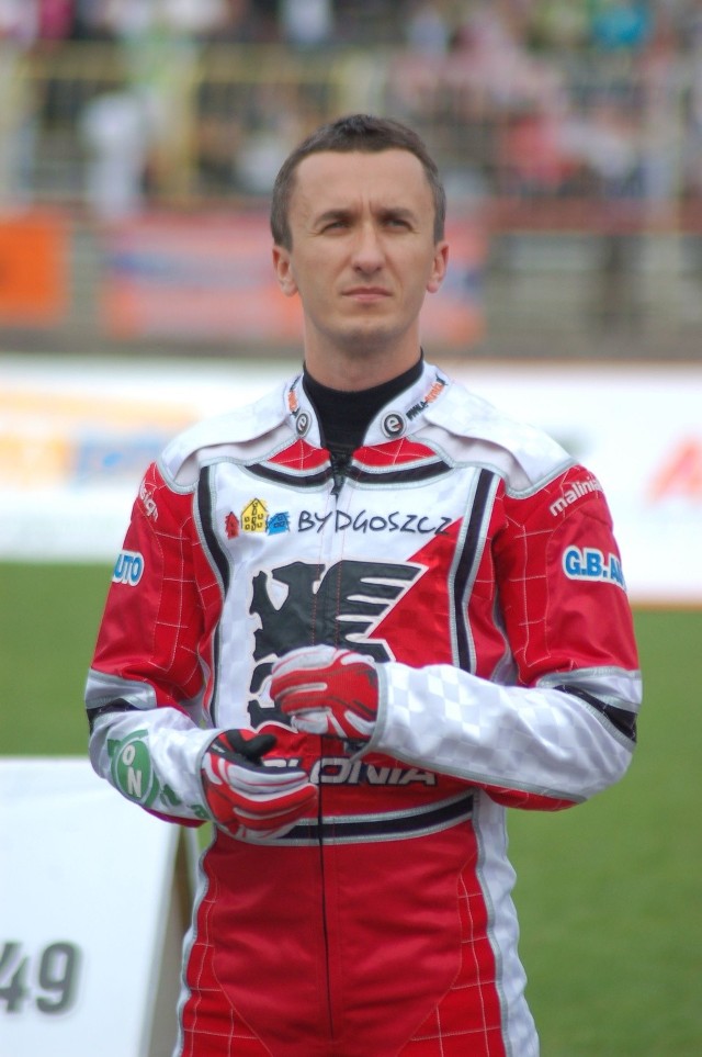 Grzegorz Walasek ma 34 lata. Wychowanek Falubazu Zielona Góra. Wielokrotny medalista mistrzostw Polski i drużynowych mistrzostw świata.  Żonaty, ma dwie córki.