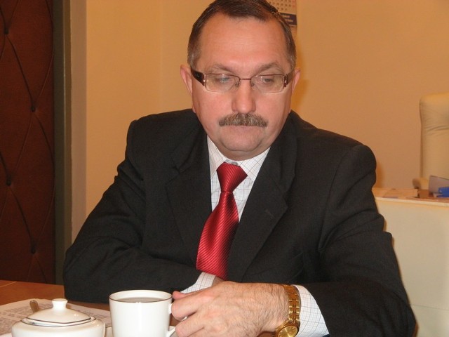 Ryszard Bodziacki liczy na reelekcję, ale to jego przeciwnik dostał w pierwszej turze większą liczbę głosów.