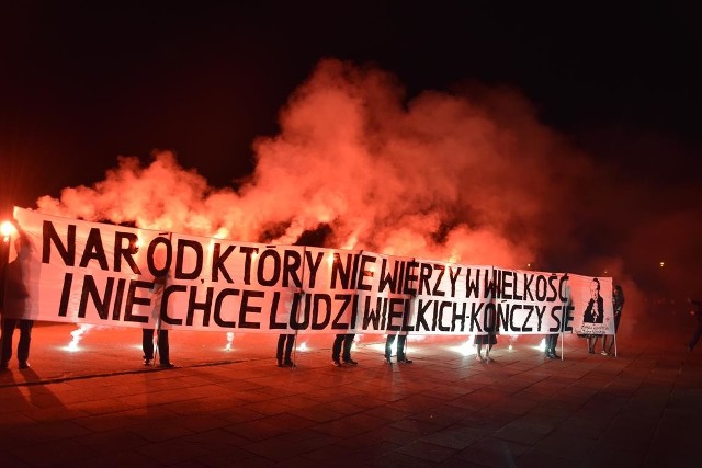 Pielgrzymka Młodzieży Narodowej pod Jasną Górą. Protestowali antyfaszyści