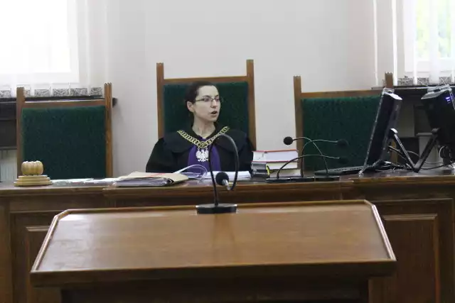 Sędzia Małgorzata Piotrowska odroczyła rozprawę na grudzień.