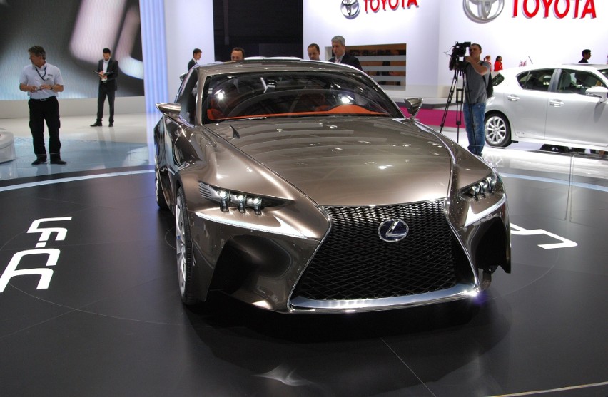 Lexus LF-CC, Fot: Mototarget.pl