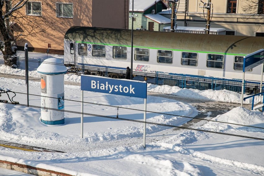 Budowa Rail Baltiki opóźnia się przez zimową pogodę. Podróżnych czekają utrudnienia