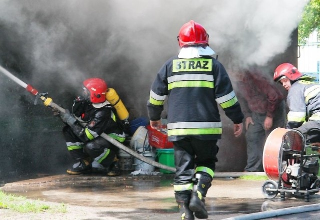 Piorun uderzył w dach domu jednorodzinnego w Nowej Wsi