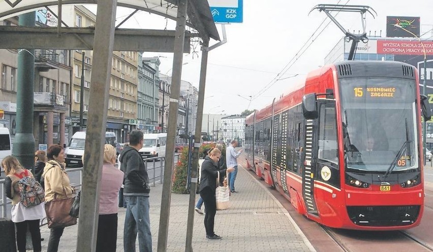 Tramwaj linii 15 w Sosnowcu potrącił robotnika pracującego...