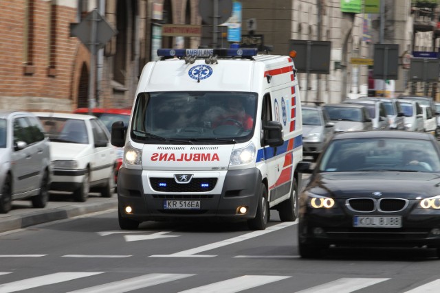 Dyrektor szpitala odsunął od pracy uczestników akcji ratunkowej w Kobylu