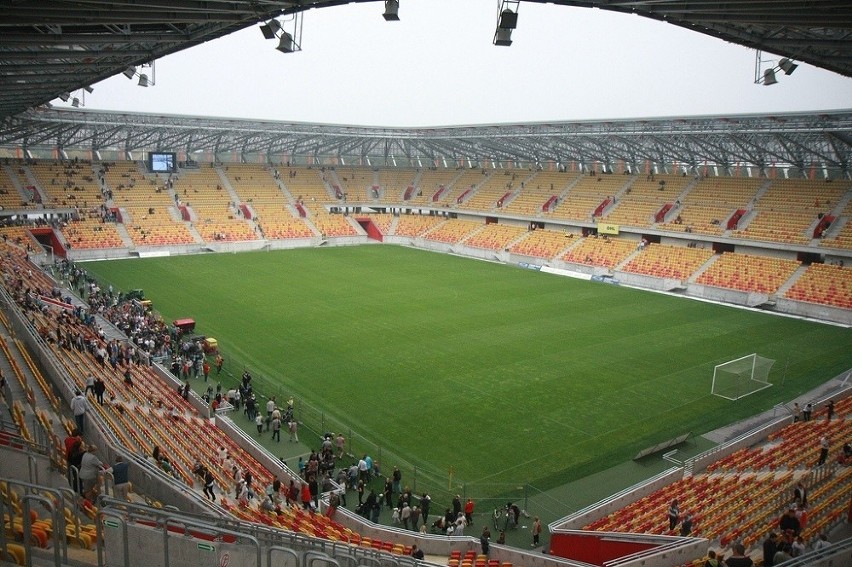 Stadion w Białymstoku doczekał się otwarcia