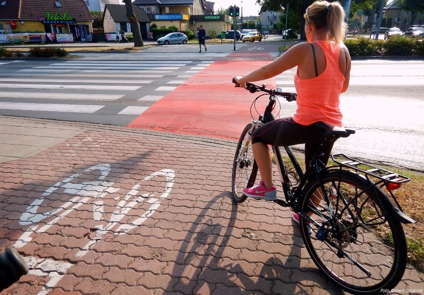 Świnoujście. Czerwone przejazdy dla rowerzystów 