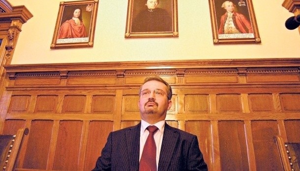 Burmistrz Cieszyna, Mieczysław Szczurek, odpowiada na list otwarty mieszkańca.