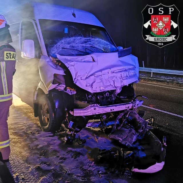 Bus zderzył się z ciężarówką na autostradzie A4