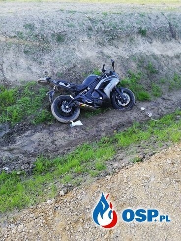 Babice. Wypadek na DW 780. Motocyklista po zderzeniu z bażantem stracił część nogi