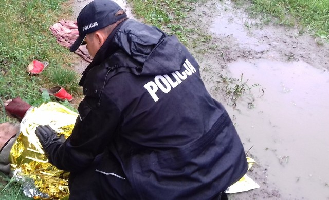 Kęccy policjanci jako pierwsi dotarli do wychłodzonego mężczyzny w pobliżu rzeki Soły, w okolicy Kęt