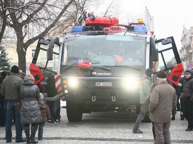 Niezwykła strażacka Pantera na radomskim deptaku (zdjęcia)