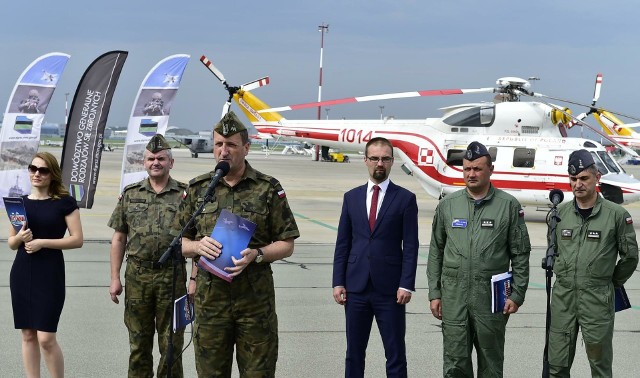 Dziś w warszawie, na lotnisku wojskowym odbyła się konferencja prasowa z udziałem przedstawicieli organizatorów tegorocznych pokazów Air Show w Radomiu.