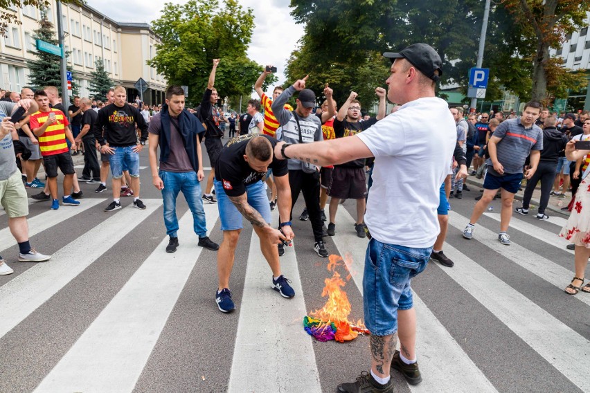 Kontrmanifestacja podczas marszu równości w Białymstoku