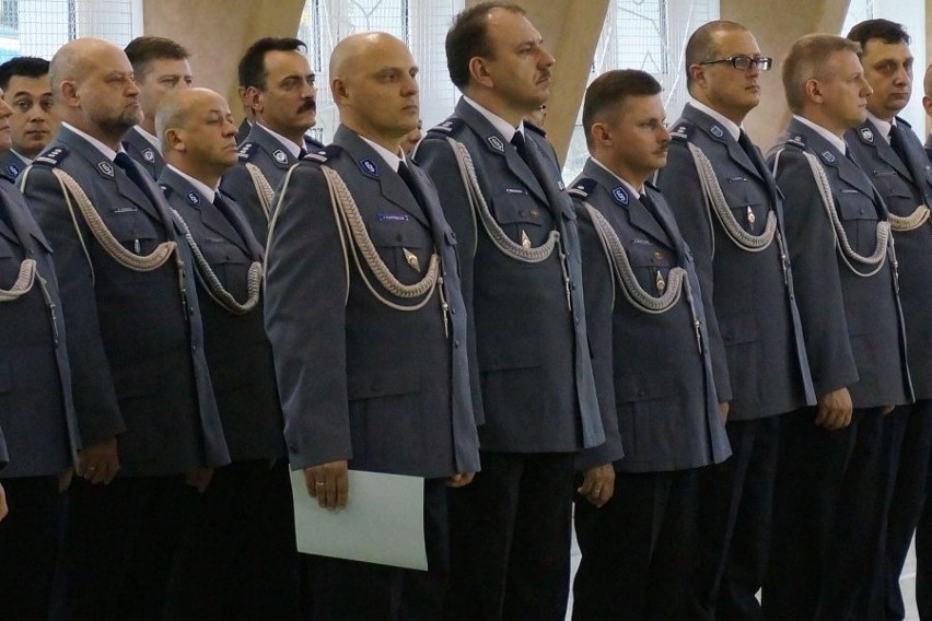 Katowice: Ślubowanie nowych policjantów i nagrody dla funkcjonariuszy [ZDJĘCIA]