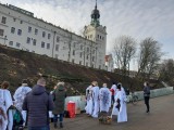 Symboliczne pożegnanie drzew z zamkowej skarpy. "Zrobiliśmy wszystko, ale nie udało się". ZDJĘCIA